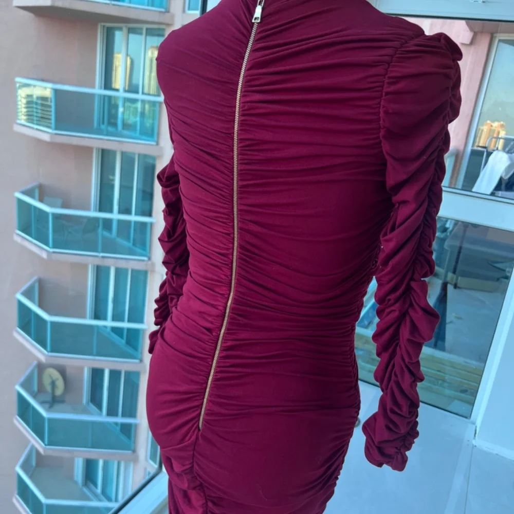 Dress - Picture 3 of 4